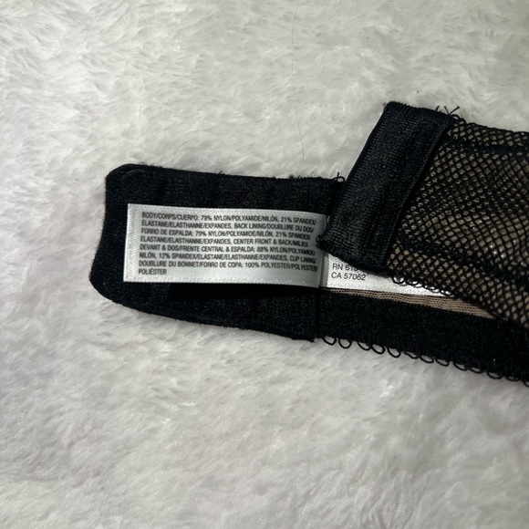 B.tempt’d Elegant Black Lace Cap Sleeve Bra - Picture 11 of 11